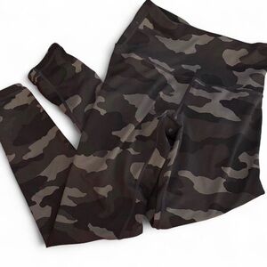 Aerie camo print leggings